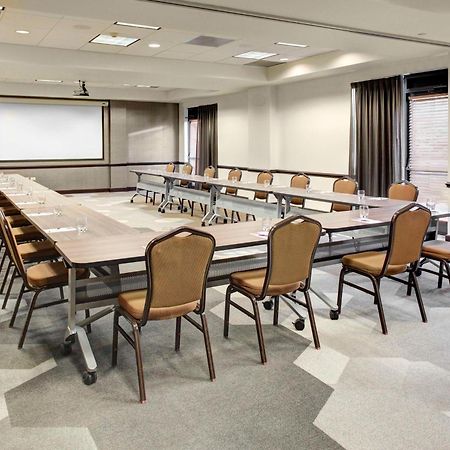 Hyatt Place Tampa Busch Gardens Экстерьер фото