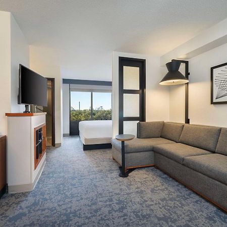 Hyatt Place Tampa Busch Gardens Экстерьер фото