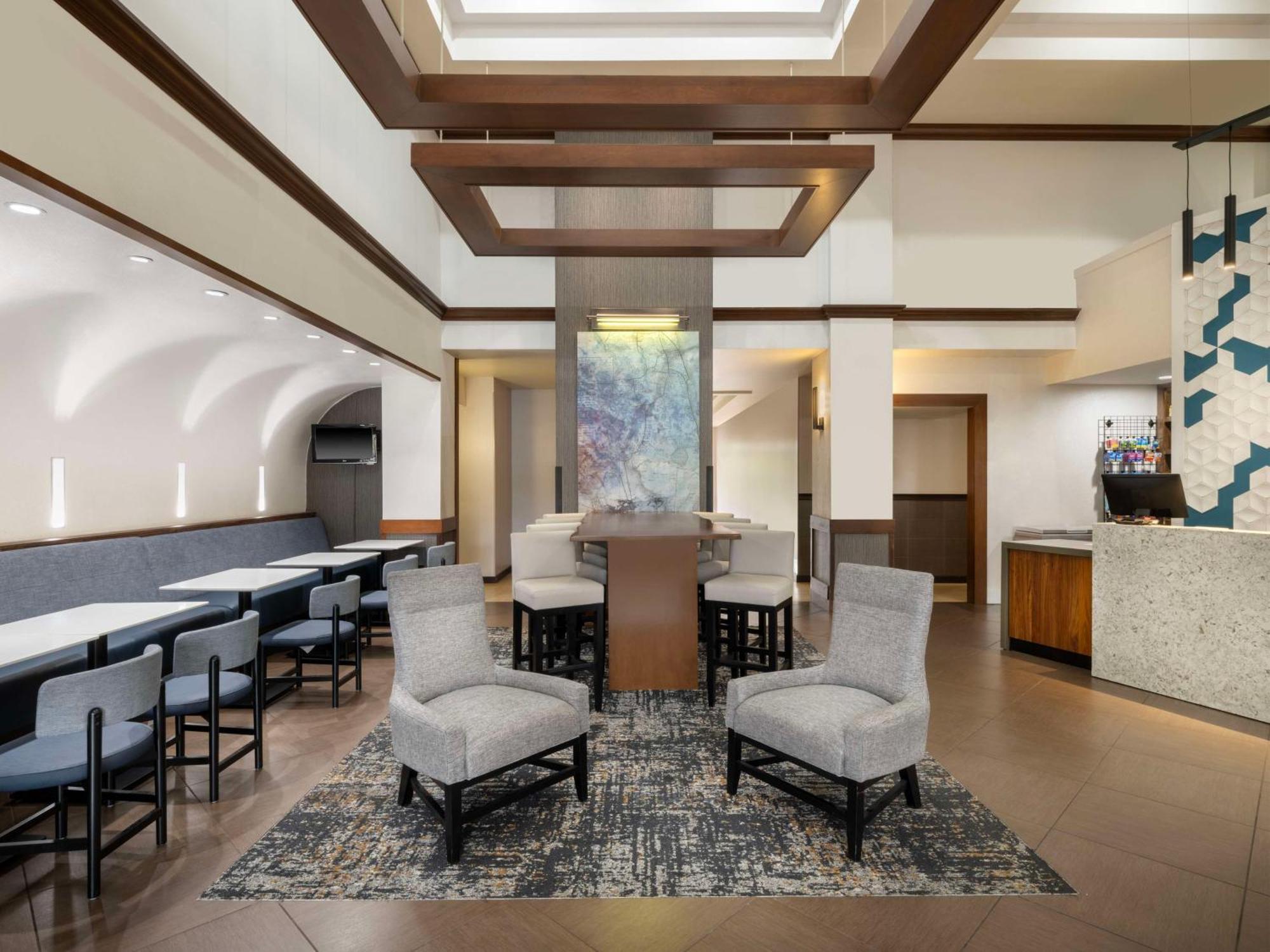 Hyatt Place Tampa Busch Gardens Экстерьер фото