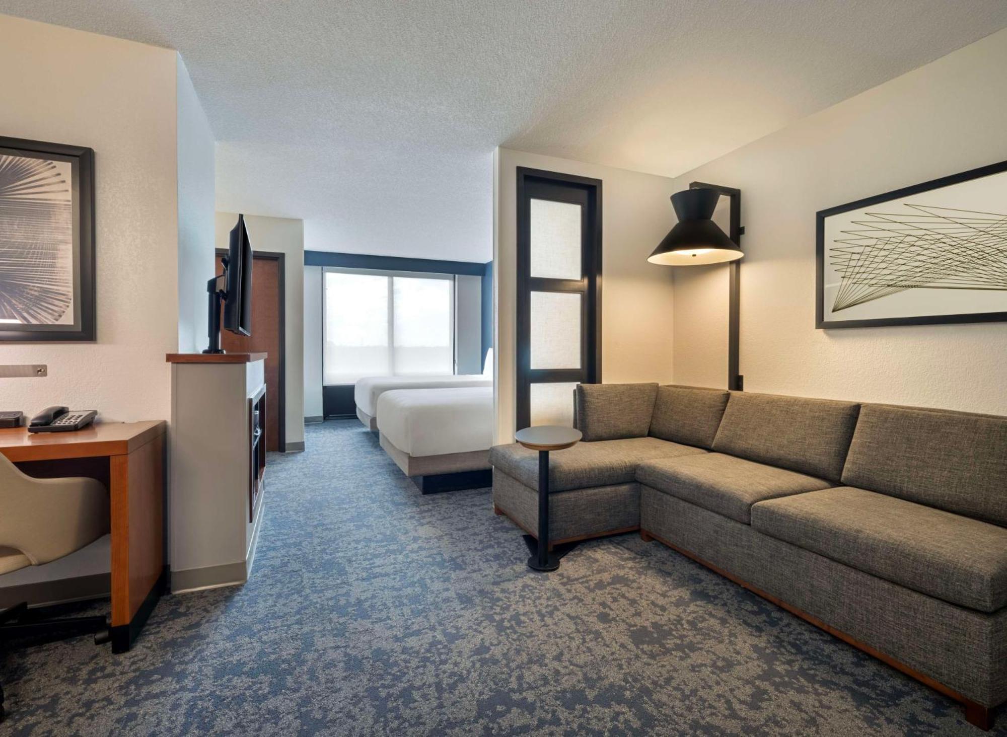 Hyatt Place Tampa Busch Gardens Экстерьер фото