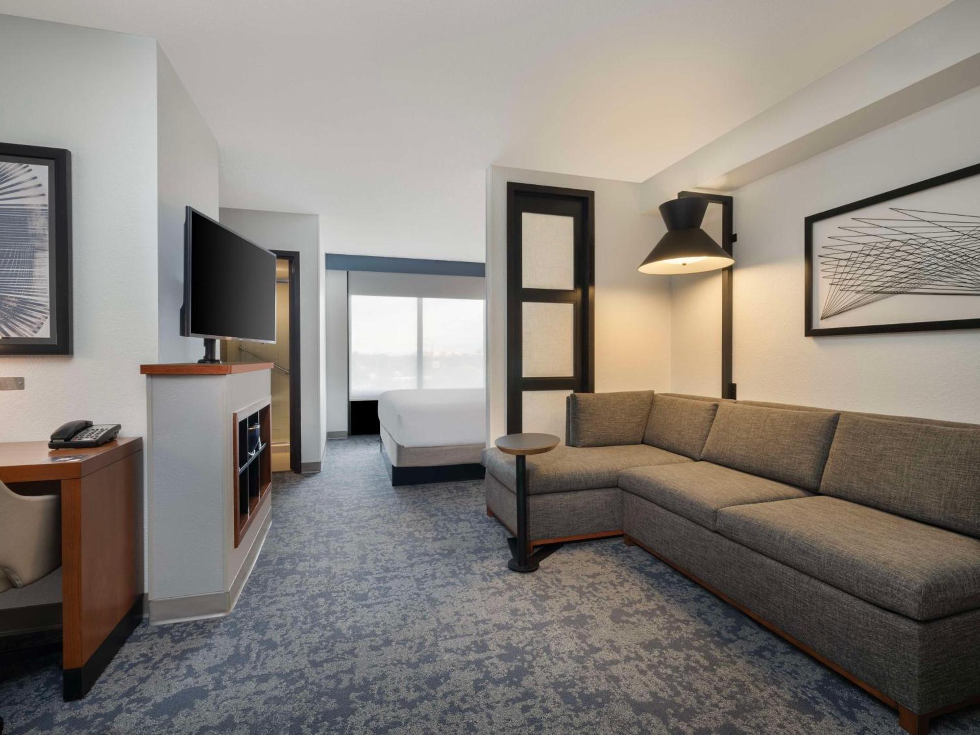 Hyatt Place Tampa Busch Gardens Экстерьер фото