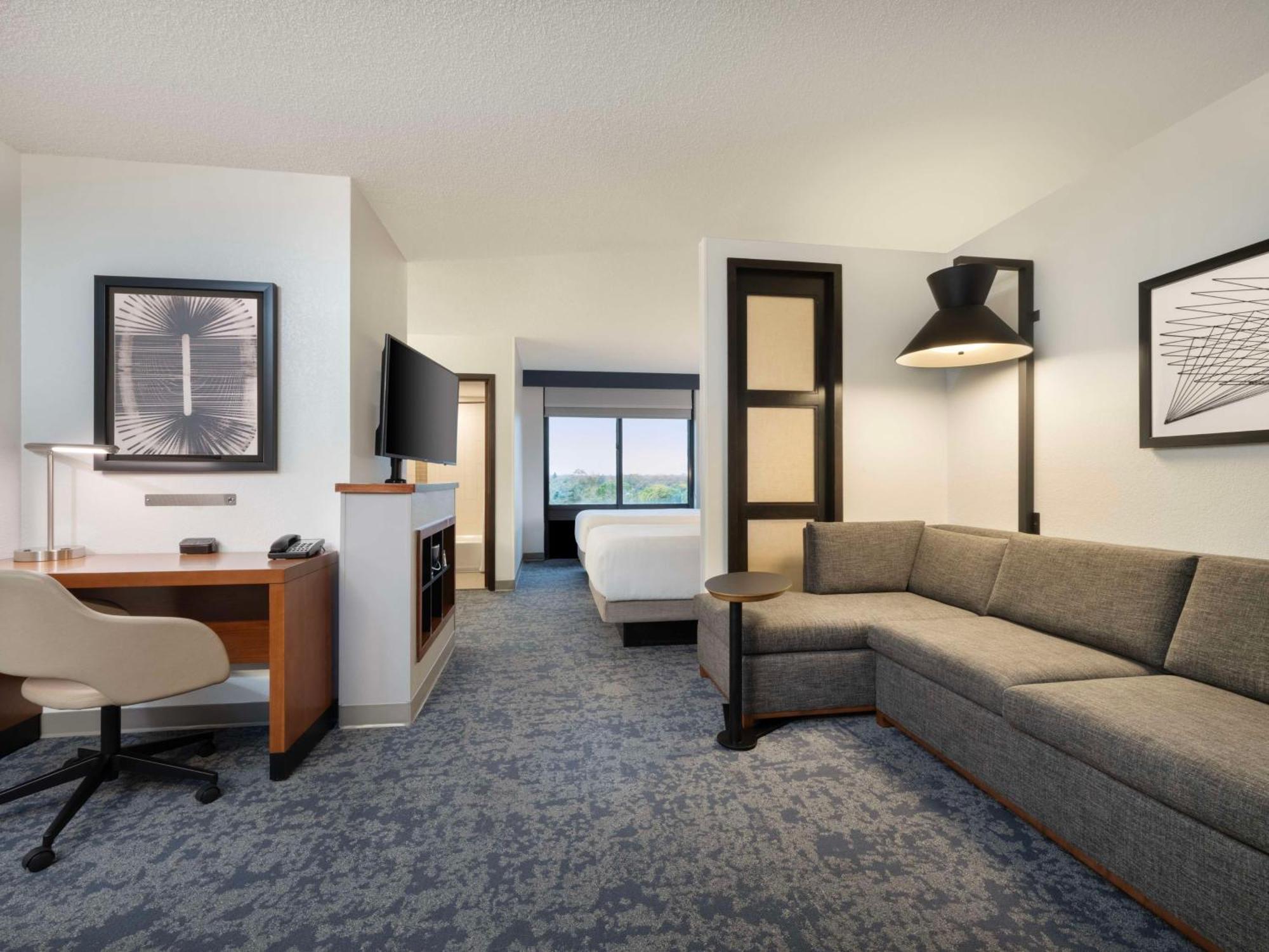 Hyatt Place Tampa Busch Gardens Экстерьер фото