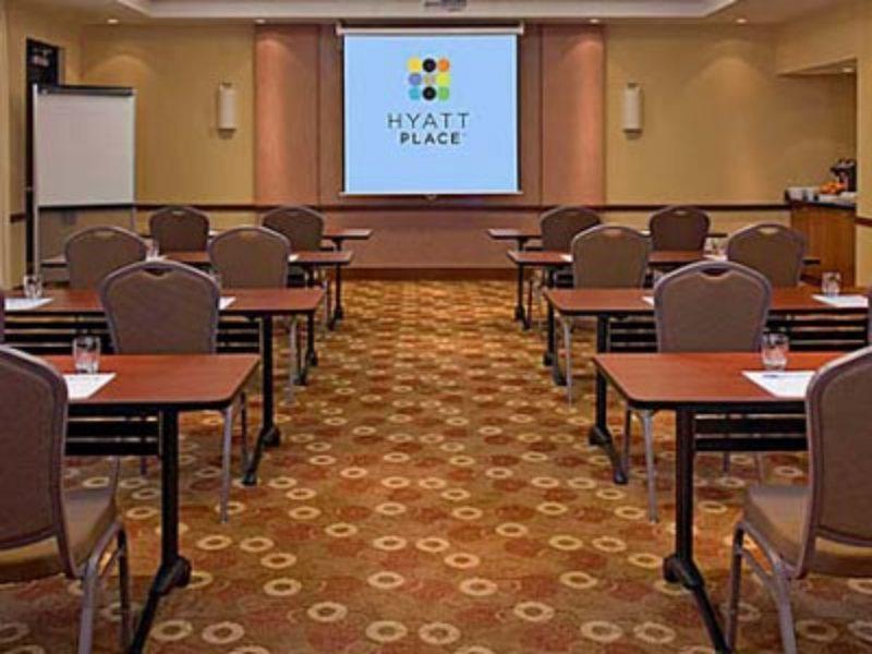 Отель Hyatt Place Tampa Busch Gardens Удобства фото