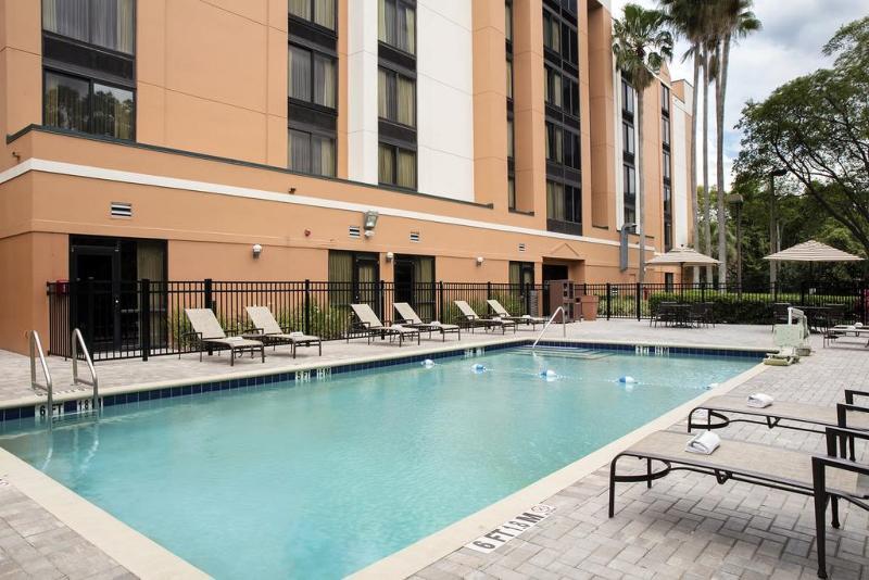 Отель Hyatt Place Tampa Busch Gardens Экстерьер фото